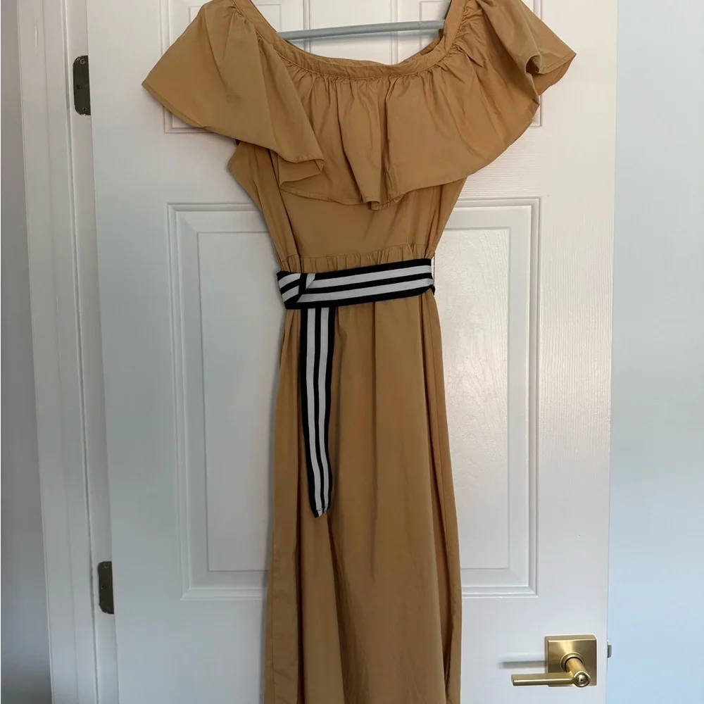 Off-Shoulder Ruffle Midi Dress - Picture 2 of 4